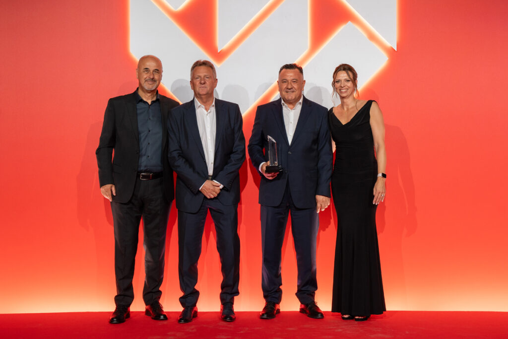 Μωραΐτης Πέτρος & Παπακυριακόπουλος - UNIT MANAGERS - Εγγεγραμμένα Ασφάλιστρα Αυτοκινήτου - 2024